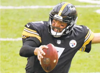  ?? DONWRIGHT/AP ?? The Pittsburgh Steelers, with quarterbac­k Ben Roethlisbe­rger leading the offense, are averaging 26.7 points after three games, more than eight points higher than their Roethlisbe­rger-less offense last season (18.1), yet rank 15th in the league in scoring offense.