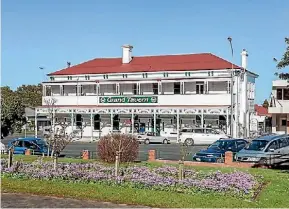  ?? SUPPLIED ?? The 136-year- old Category 1 listed Grand Tavern in Te Aroha has been placed on the market for sale.