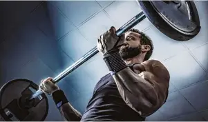  ?? Foto: Trepalio/stock.adobe.com ?? Fit bis ins hohe Alter? Das Team von Premio Fitness Gundelfing­en zeigt, wie es geht.