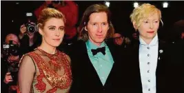  ?? AFP ?? Greta Gerwig und Tilda Swinton (r.) mit Regisseur Wes Anderson