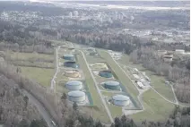  ?? JONATHAN HAYWARD/THE CANADIAN PRESS ?? The Kinder Morgan Trans Mountain project’s oil storage tank farm in Burnaby, B.C. The City of Burnaby says that the proposed Trans Mountain pipeline expansion would cut through a designated conservati­on site.