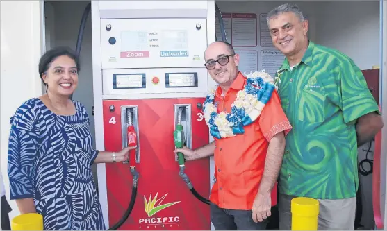  ?? Picture: REINAL CHAND ?? Property owners Renu Chand (left) and Parmesh Chand (far right) with Pacific Energy chief executive officer Xavier Baronnet officiate at the opening of the new service station in Nukuloa, Ba.