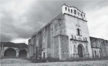  ?? CORTESÍA ?? Templo y exconvento de los Santos Reyes en el municipio de Metztitlán.