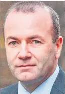  ??  ?? Manfred Weber met Theresa May