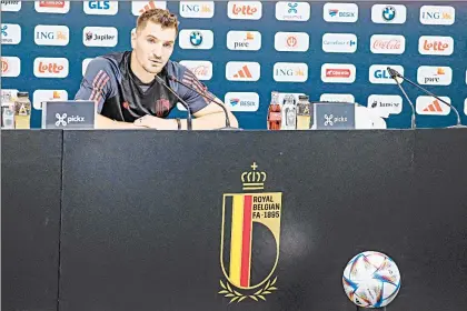  ?? Foto Afp ?? ▲ El defensa belga Thomas Meunier dijo que la FIFA rechazó la petición de usar la palabra “amor” en las playeras.