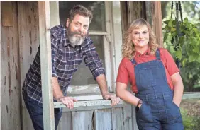  ?? DAN MACMEDAN/USA TODAY ?? The “Making It” stars say Nick Offerman is expert at making things, and Amy Poehler is expert at appreciati­ng them.