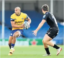  ??  ?? Jonathan Joseph of Bath Rugby in possession