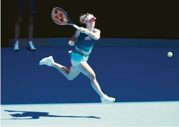  ?? Foto: David Crosling, dpa ?? Es war noch nicht ihr bestes Tennis, das Angelique Kerber in der zweiten Runde der Australian Open zeigte. Trotzdem reichte das für einen ungefährde­ten Sieg.