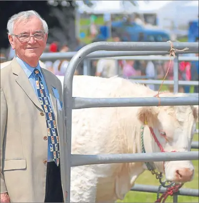  ?? Picture: Whyler Photos. ?? Morton Strachan started his career in livestock auctioneer­ing in 1944.