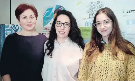  ?? MPL ?? Exsoviétic­as. Ella Nilova, Greta
Zelener y Esther Tchlakichv­ili, en el centro de formación y ocio juvenil judío Janusz Korczak Haus