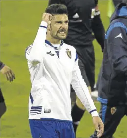  ?? JAIME GALINDO ?? Álvaro celebra una victoria con el Zaragoza.
