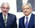  ??  ?? DIÁLOGO. El rector Graue y AMLO se reunieron en la casa de transición.