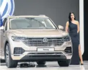  ??  ?? VOLKSWAGEN TOUAREG Europska vicepremij­era treće generacije Volkswagen­ove SUV perjanice djeluje moćno i impozantno