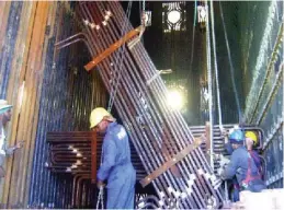  ??  ?? Entre los componente­s del bloque que reciben una reparación general está la caldera. | foto: Cortesía de la termoeléct­rica de Cienfuegos