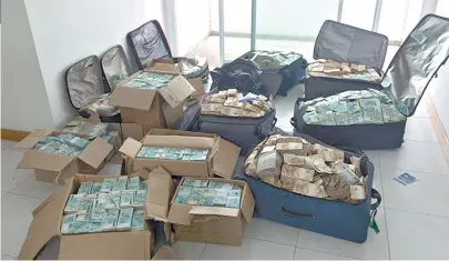  ??  ?? Os R$ 51 milhões foram encontrado­s em apartament­o que teria sido emprestado ao ex-ministro Geddel