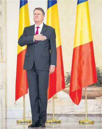 ?? FOTO: DPA ?? Präsident Klaus Johannis während der Vereidigun­g der neuen Regierung im Januar.
