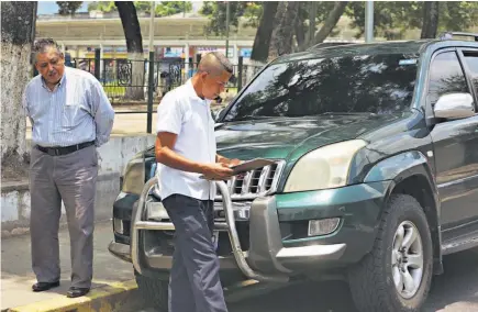  ??  ?? Motorista. El motorista de CAPRES Jovel Corado, que atropelló a mujer en carril SITRAMSS, es acusado de homicidio culposo.