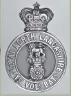  ??  ?? Here the round helmet plate centre with a separate crown has been used as a glengarry badge