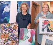  ?? RP-FOTO: KNAPPE ?? Antje Hambitzer (l.) und Elke Schrey gehören zur Künstlergr­uppe „MachArt“, die ab Samstag im Hanse Hüske in Elmpt ausstellt.