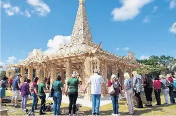  ?? TAIMY ALVAREZ/SUN SENTINEL PHOTOS ?? Up to 8,000 people are expected to attend the ceremonial burning of the wooden temple in Coral Springs on Sunday. The temple was created in memory of the 17 who died at Marjory Stoneman Douglas High School last year.