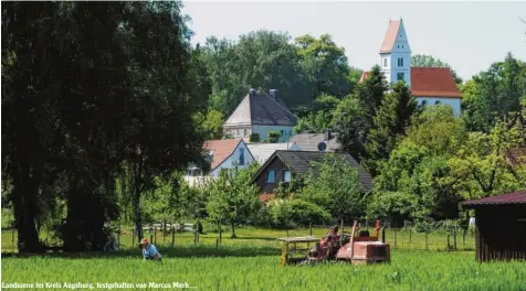  ??  ?? Landszene im Kreis Augsburg, festgehalt­en von Marcus Merk …