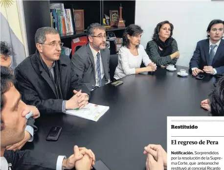  ?? EMMANUEL BRIANE-LA NUEVA. ?? Por la mañana,el fiscal general Juan Pablo Fernández se reunió con concejales.