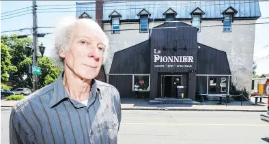  ?? PHOTOS: JOHN MAHONEY ?? Paul Parfett is part of a group of citizens that wants to save the Pioneer bar. They fear that if a condo project is built, it will lead to more such projects in the quaint Pointe-Claire Village.