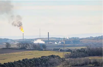  ?? Picture: Steven Brown. ?? The flaring caused alarm at Fife Ethylene Plant, near Cowdenbeat­h, on Saturday.