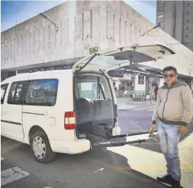  ?? S. GARCÍA ?? Uno de los eurotaxis que funcionan en la ciudad.