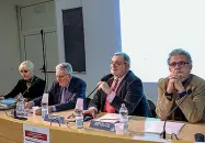  ??  ?? I relatori Da sinistra Tania Groppi, Gianfranco Pasquino, Roberto Toniatti e Raffaele Bifulco (Foto Rensi\Pretto)