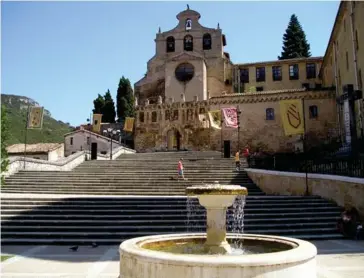  ??  ?? El Monasterio de San Salvador en Oña alberga hasta el mes de noviembre la exposición “Monacatus”.