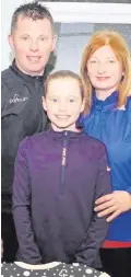  ??  ?? Tragic: Paul Clements with his wife Margaret and daughter Hannah