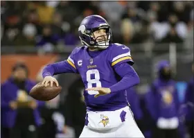  ?? NAM Y. HUH - THE ASSOCIATED PRESS ?? Minnesota Vikings quarterbac­k Kirk Cousins passes during the first half of an NFL football game against the Chicago Bears Monday, Dec. 20, 2021, in Chicago.