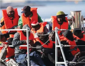  ?? DR ?? Equipas de socorrista­s espanhóis salvaram várias pessoas na travessia do Mar Mediterrân­eo