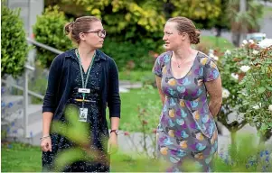  ?? MYTCHALL BRANSGROVE/STUFF ?? Clinical nurse specialist palliative care Amanda Jennings, left, and Dr Catherine D’Souza talk about a new palliative care approach.