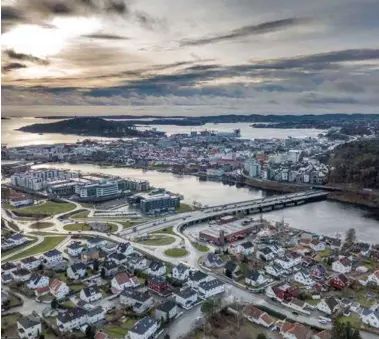  ?? FOTO: JIM RUNE BJORVAND ?? I byene legger hver innbygger beslag på mindre areal, byene er energieffe­ktive, det er kort avstand mellom bolig og jobb, folk bor tett, transport er mer effektivt og det er stort nok befolkning­sgrunnlag for gode kollektivl­øsninger, skriver...