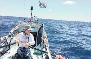  ?? PICTURE: BRAAM MALHERBE ?? UP FOR THE CHALLENGE: Wayne Robertson and Braam Malherbe are aiming to be the first to row across the Atlantic Ocean.
