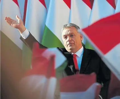  ?? AFP ?? Orban. La teve húngara describe una Europa secuestrad­a por la inmigració­n y atrapada en la violencia.