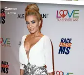  ??  ?? Carmen Electra