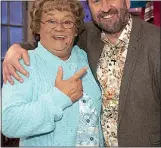  ??  ?? LAUGHS: Agnes Brown and Lee Mack