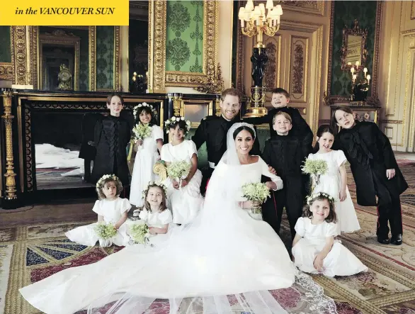  ?? ALEXI LUBOMIRSKI / THE DUKE AND DUCHESS OF SUSSEX / AFP ?? Prince Harry and his wife Meghan pose for an official wedding photograph with, back row, left to right, Brian Mulroney, Remi Litt, Rylan Litt, Jasper Dyer, Prince George, Ivy Mulroney, John Mulroney and, front row, left to right, Zalie Warren, Princess...