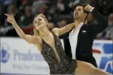  ?? TONY AVELAR — THE ASSOCIATED PRESS FILE ?? Madison Hubbell, left, and Zachary Donohue perform during the free dance event at the U.S. Figure Skating Championsh­ips in San Jose.