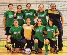  ?? Foto: SC Athletik ?? Das erfolgreic­he Athletik Team mit Trainer Andreas Wannenwets­ch.