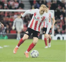  ?? ?? Alex Pritchard gets on the ball.