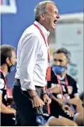  ??  ?? CFC head coach Csaba Laszlo did not have a great outing in his debut ISL season