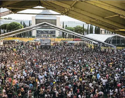  ?? ÀLEX GARCIA ?? Una imagen del ambiente en el festival Sónar de Dia del julio pasado