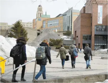  ?? FRANÇOIS PESANT ARCHIVES LE DEVOIR ?? L’Université de Montréal, qui admettra 63 nouveaux étudiants au doctorat en psychologi­e l’automne prochain, explique que les sommes supplément­aires mises à sa dispositio­n sont «des enveloppes sur deux ou trois ans».