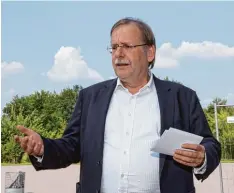  ?? Foto: Christian Kolbert ?? BFV Präsident Rainer Koch bei der Eröffnung der neuen Geschäftss­telle seines Ver bandes in Augsburg.