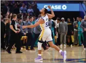  ?? JOSE CARLOS FAJARDO — BAY AREA NEWS GROUP ?? The Warriors’ Stephen Curry celebrates after making a free-throw attempt in the fourth quarter of Game 4.