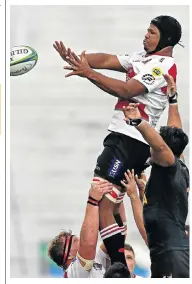  ?? /AFP ?? Jockey for position: Lions lock Ruan Dreyer is in control at the lineout against Jaguares No 8 Javier Ortega Desio in Buenos Aires on Saturday night.